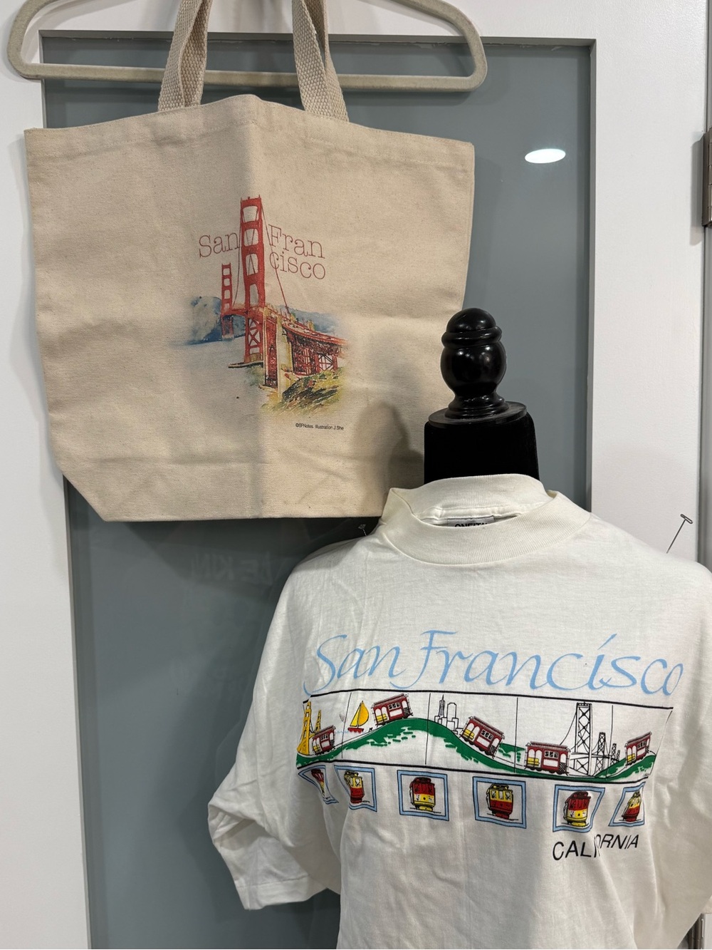 Tote and Tee San Francisco Graphic Tee gently used ptp 24